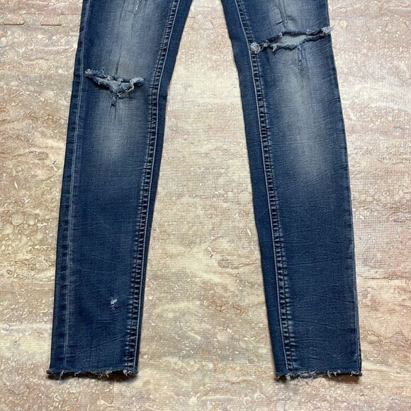 Grace Women’s skinny distressed jeans. Size 24 - Picture 4 of 15